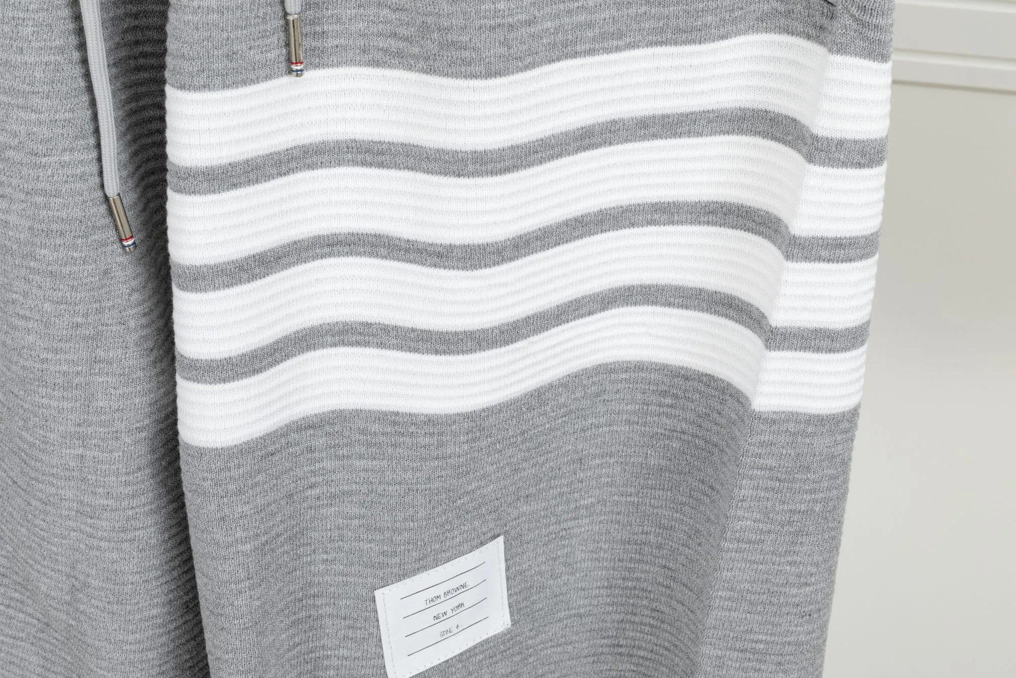 𝑻𝒉𝒐𝒎 𝑩𝒓𝒐𝒘𝒏𝒆 Classic 𝑻𝒉𝒐𝒎 𝑩𝒓𝒐𝒘𝒏𝒆 . Classic ， ， ， Same Style Same Style TB + + ：Gray Navy Blue ：1/2/3/4